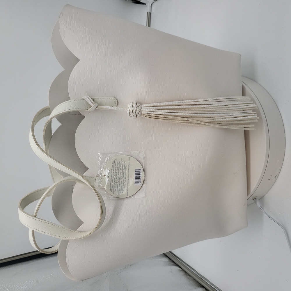 NWT Arcadia White Scalloped Tote Bag